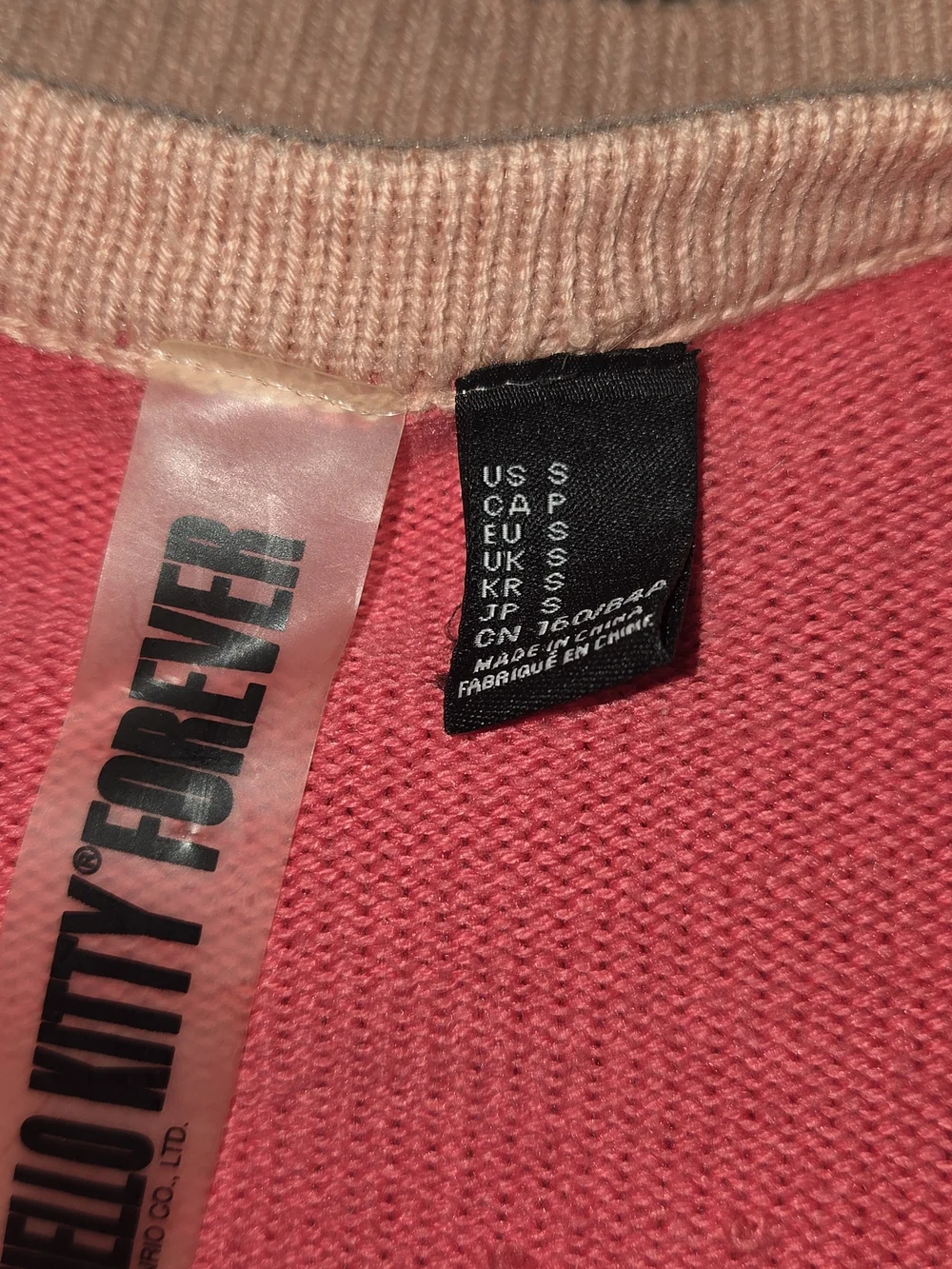 Hello Kitty Forever 21 Collectio Exclusive Coral Pink V-Neck Cardigan - Picture 6 of 8